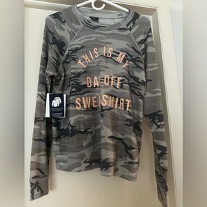 NWT Spirit Jersey Camouflage Day-Off Sweatshirt